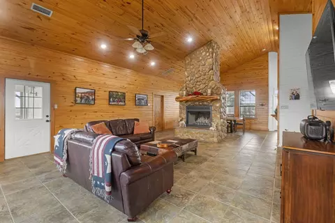 1671 Terry Ln, Sherman, TX 75092
