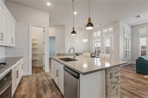 Kitchen - 617 Artesian Dr, Argyle, TX 76226 photo 2 of 2