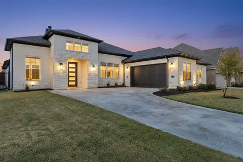 512 Creekside Dr, Haslet, TX 76052