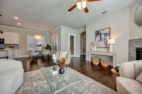 Living - 319 Park Dr, Euless, TX 76040 photo 4 of 4