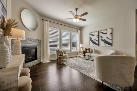 Living - 319 Park Dr, Euless, TX 76040 photo 1 of 4
