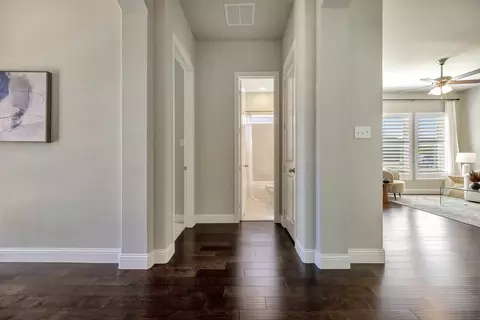 Entry Way - 319 Park Dr, Euless, TX 76040 photo 6 of 6