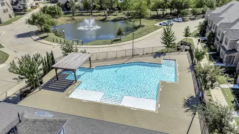 Exterior - 319 Park Dr, Euless, TX 76040 photo 7 of 7