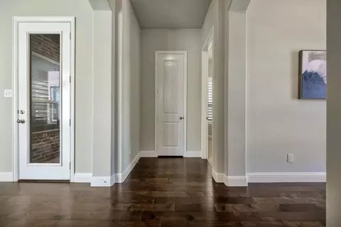Entry Way - 319 Park Dr, Euless, TX 76040 photo 5 of 6