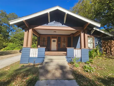 202 W Washington St, Paris, TX 75460