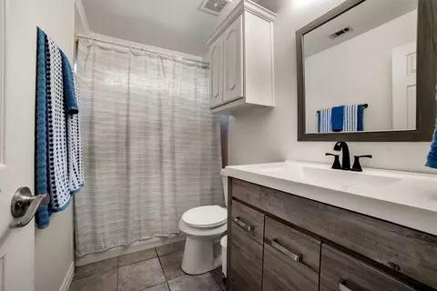Bath - 12205 Durango Root Dr, Fort Worth, TX 76244 photo 6 of 6