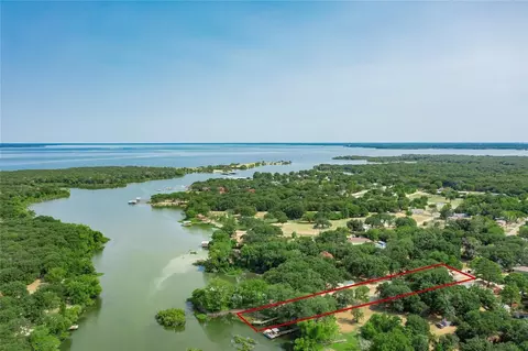 1632 E Crestway Dr, West Tawakoni, TX 75474