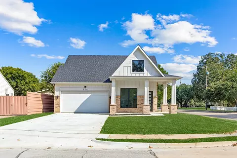 524 S Delaware St, Irving, TX 75060