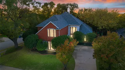 101 Glasgow Ct, Highland Village, TX 75077