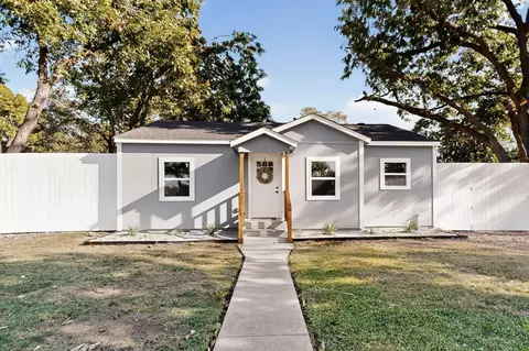 1100 Edgefield Dr, Garland, TX 75040