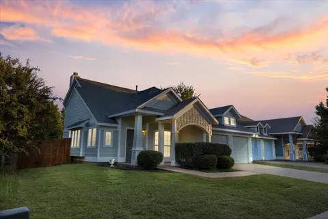 9857 Meadow Rue Dr, Mckinney, TX 75070