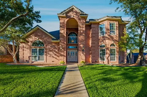 2204 Woodstock Dr, Colleyville, TX 76034