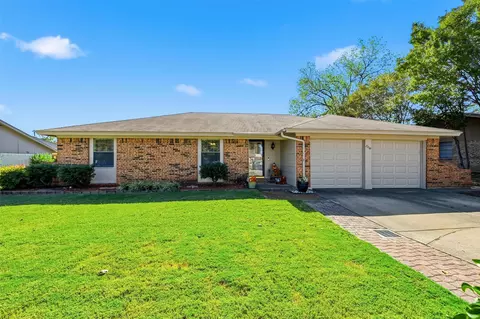 7716 Evergreen Ave, North Richland Hills, TX 76182