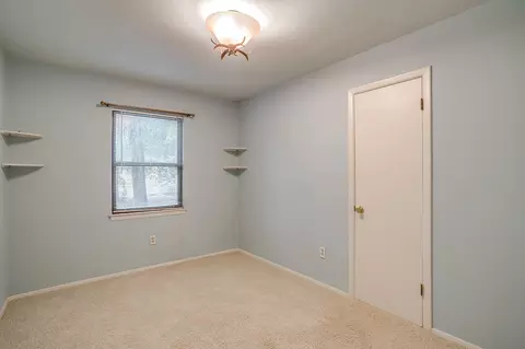 Bedroom - 856 Broadway Ave, Euless, TX 76040 photo 5 of 9