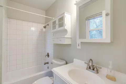 Bath - 856 Broadway Ave, Euless, TX 76040 photo 1 of 2