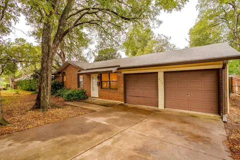 856 Broadway Ave, Euless, TX 76040