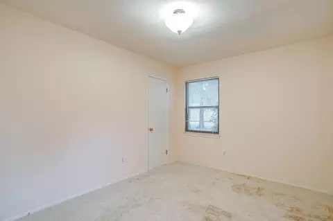 Bedroom - 856 Broadway Ave, Euless, TX 76040 photo 8 of 9