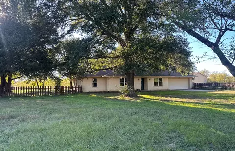 208 Hogg St, Streetman, TX 75859