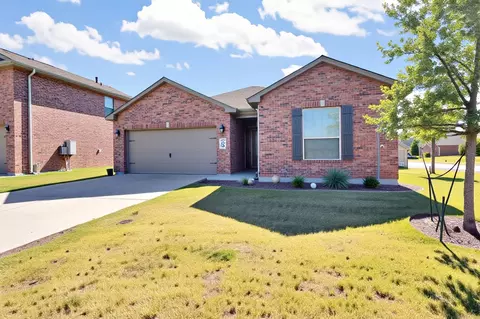 208 Foster Ln, Anna, TX 75409