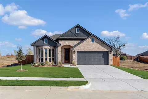 9 Grouse Cir, Sanger, TX 76266