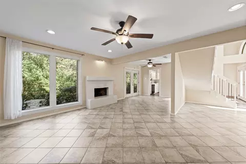 Living - 3825 N 30th St, Waco, TX 76708 photo 1 of 3