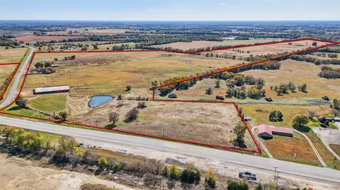 200 Farm Road 412, Clarksville, TX 75426