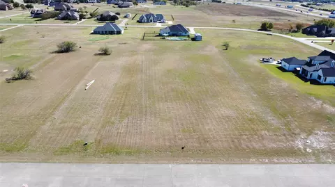 1330 Deerfield Dr, Wills Point, TX 75169
