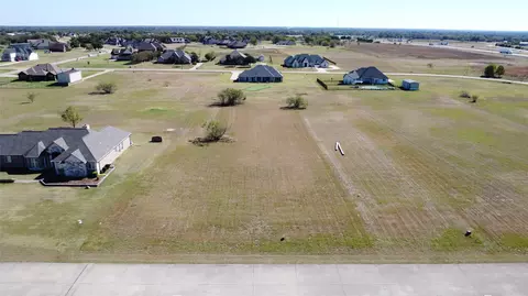 1352 Deerfield Dr, Wills Point, TX 75169