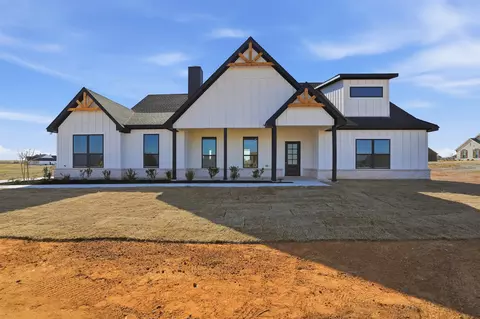 112 Trumpet Ct, Paradise, TX 76073