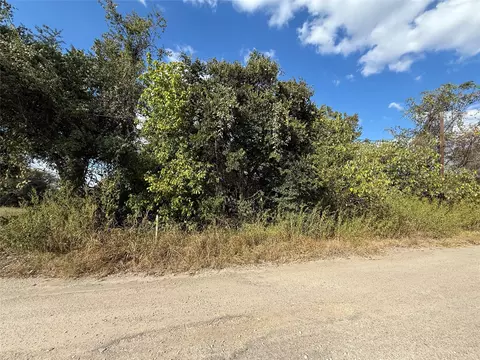 703 Stringfellow Ave, Marlin, TX 76661 photo 2