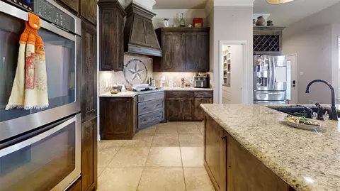 Kitchen - 1431 Cheyenne Trl, Nemo, TX 76070 photo 3 of 3