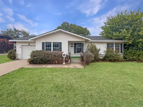 5305 Ira St, Haltom City, TX 76117