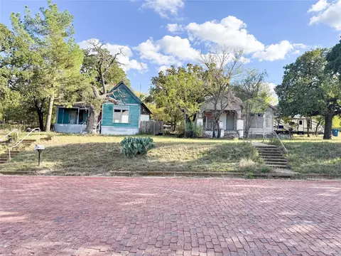 305 W 3rd St, Cisco, TX 76437