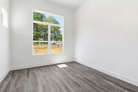 Bedroom - 1552 Lakeridge Blvd, Sunset, TX 76270 photo 1 of 3