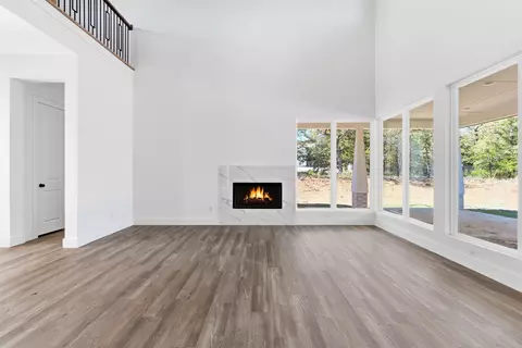 Living - 1552 Lakeridge Blvd, Sunset, TX 76270 photo 1 of 4