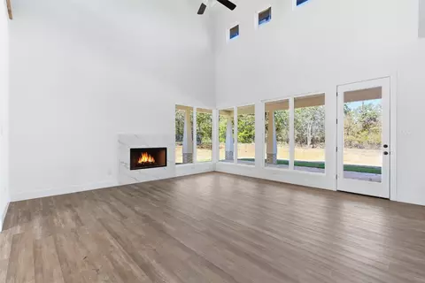 Living - 1552 Lakeridge Blvd, Sunset, TX 76270 photo 2 of 4