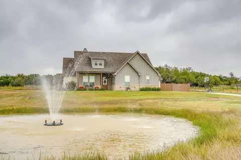 320 Wilson Bend Rd, Millsap, TX 76066
