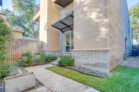 5014 Pershing Ave, Fort Worth, TX 76107