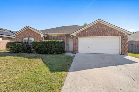 441 Asbury Dr, Saginaw, TX 76179