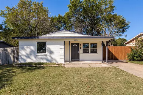 2829 Blue Ridge Dr, Mesquite, TX 75150