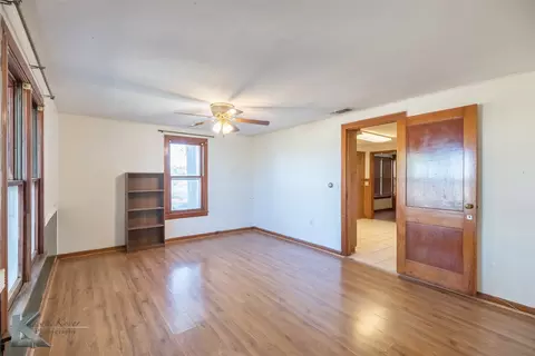 Living - 405 S Hinton St, Benjamin, TX 79505 photo 2 of 7