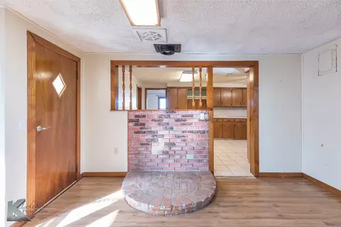 Living - 405 S Hinton St, Benjamin, TX 79505 photo 4 of 7