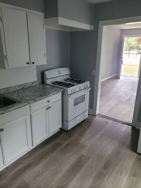 446 W 69th St, Shreveport, LA 71106
