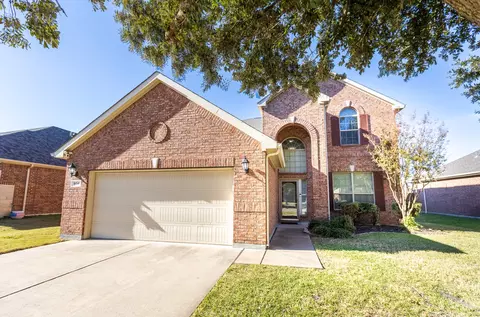 804 W Bend Blvd, Burleson, TX 76028
