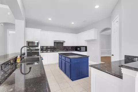 Kitchen - 4306 Mitchell Ln, Rowlett, TX 75088 photo 2 of 4