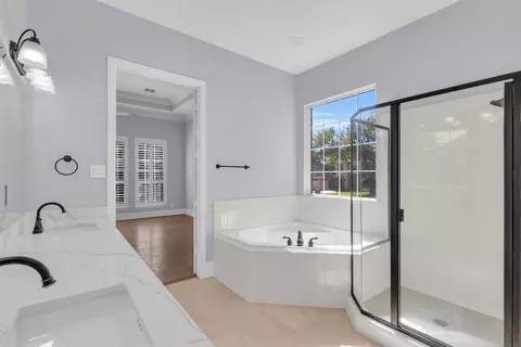 Bath - 4306 Mitchell Ln, Rowlett, TX 75088 photo 3 of 6