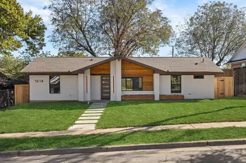 1614 E Red Bird Ln, Dallas, TX 75241