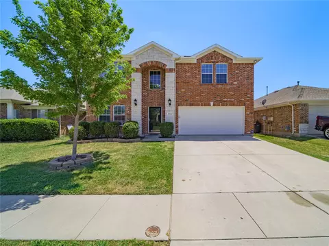 4016 Summerhill Ln, Fort Worth, TX 76244