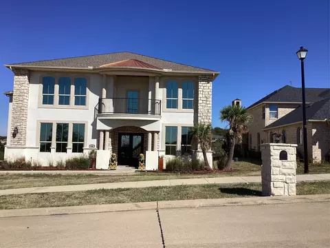 448 Breezeway Ct, Cedar Hill, TX 75104