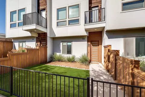 3816 Roseland Ave #C200, Dallas, TX 75204